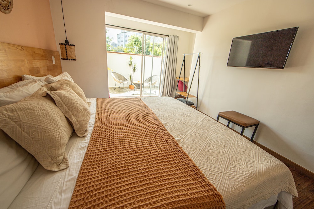 Premium Double Room, Balcony - Photo 2