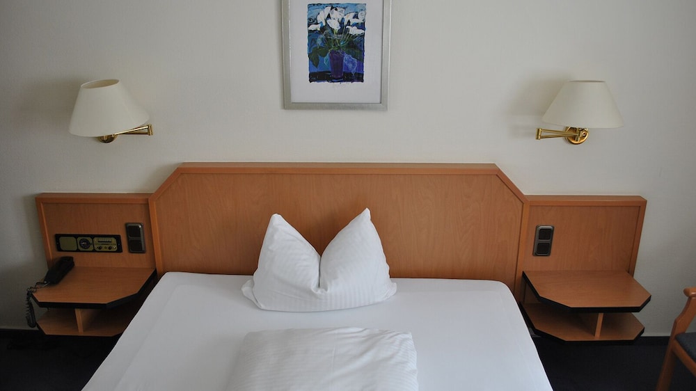 Single Room - Photo 1