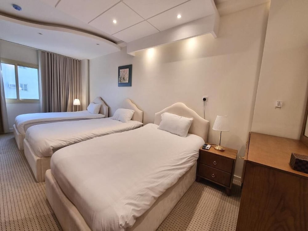 Deluxe Triple Room photo 2