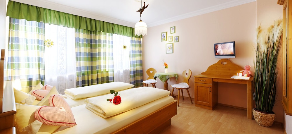 Standard Room photo 1