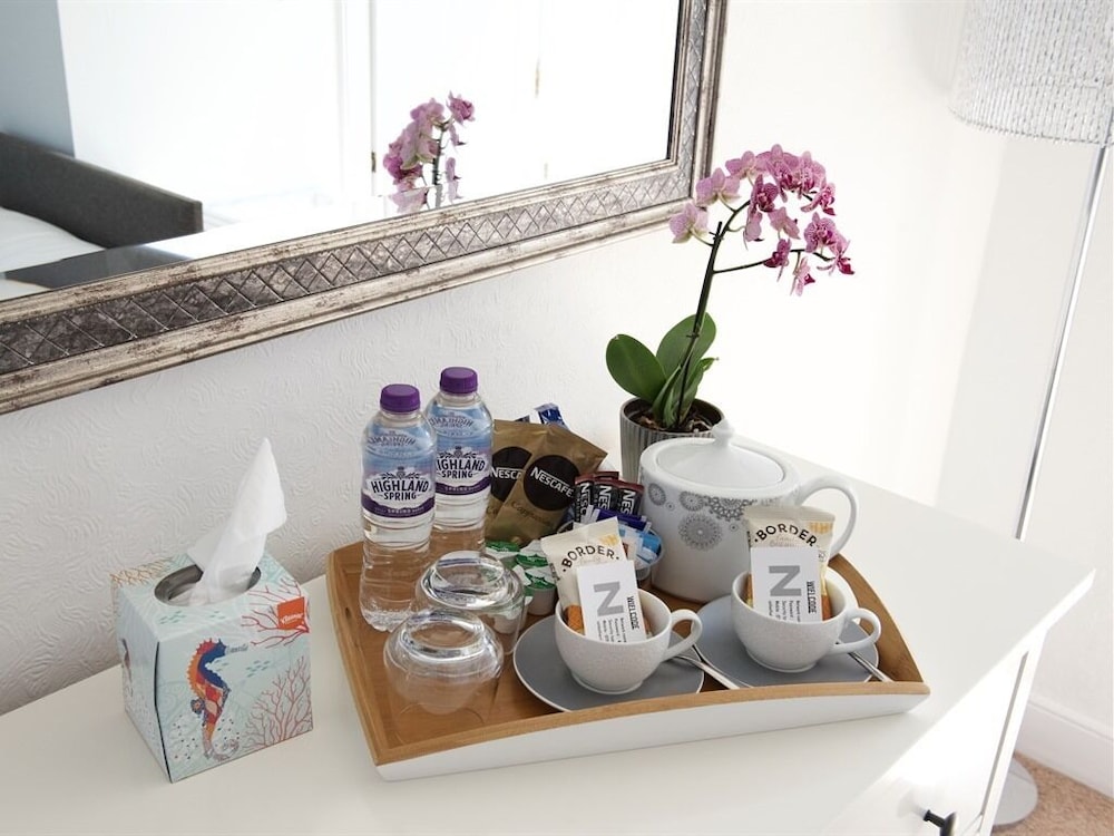Double Or Twin Room, Ensuite, Partial Sea View photo 3