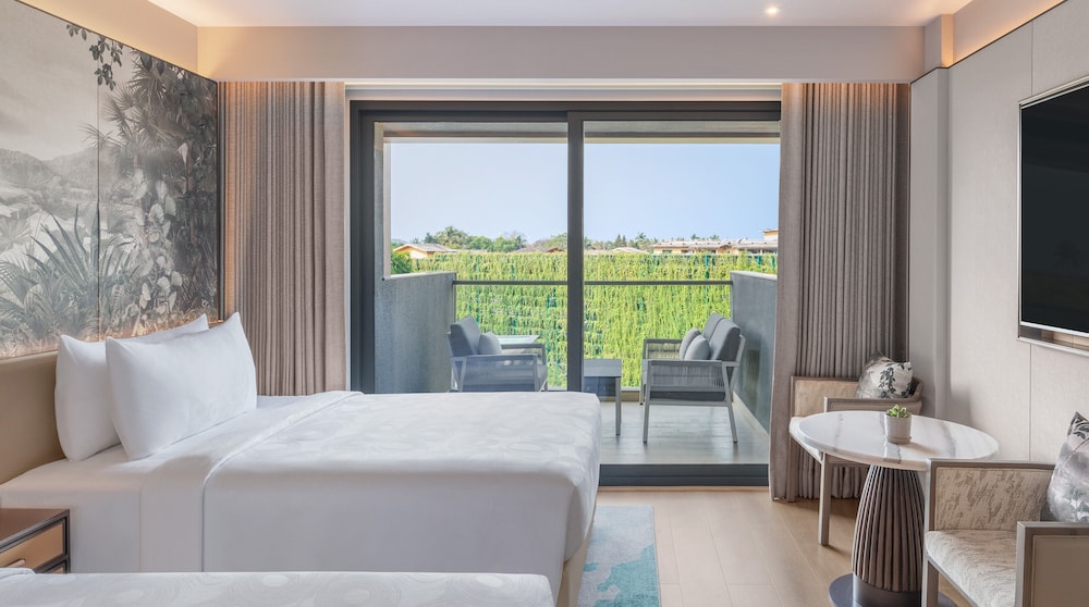 Luxury Room, 2 Twin Beds, Balcony (View) - Photo 3