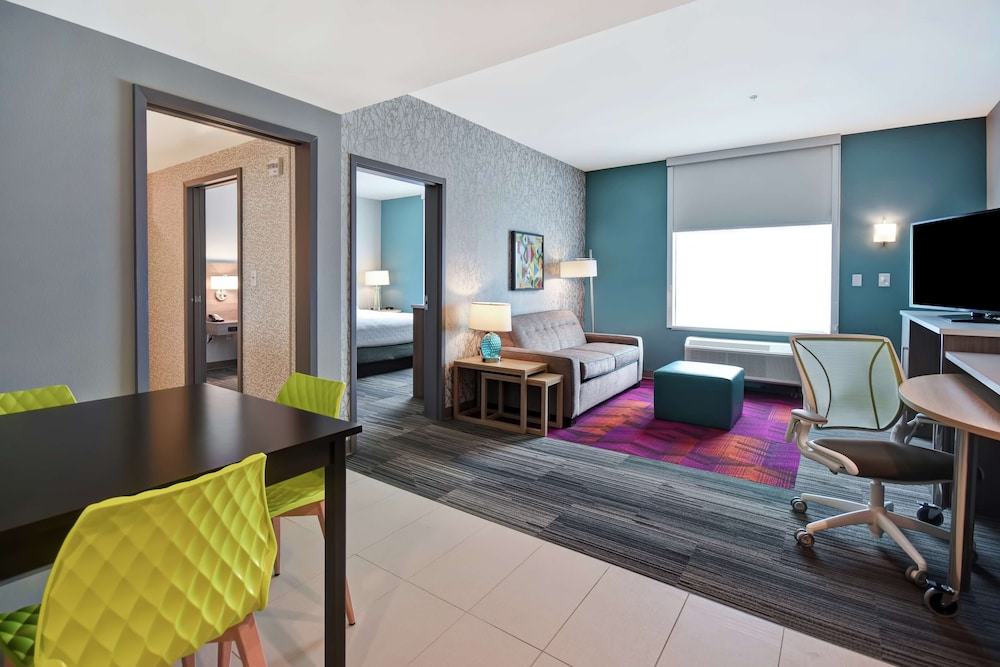 Suite, 1 King Bed, Accessible (Roll-In Shower) - Photo 1
