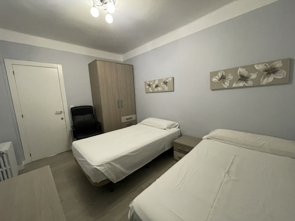 Basic Room photo 3