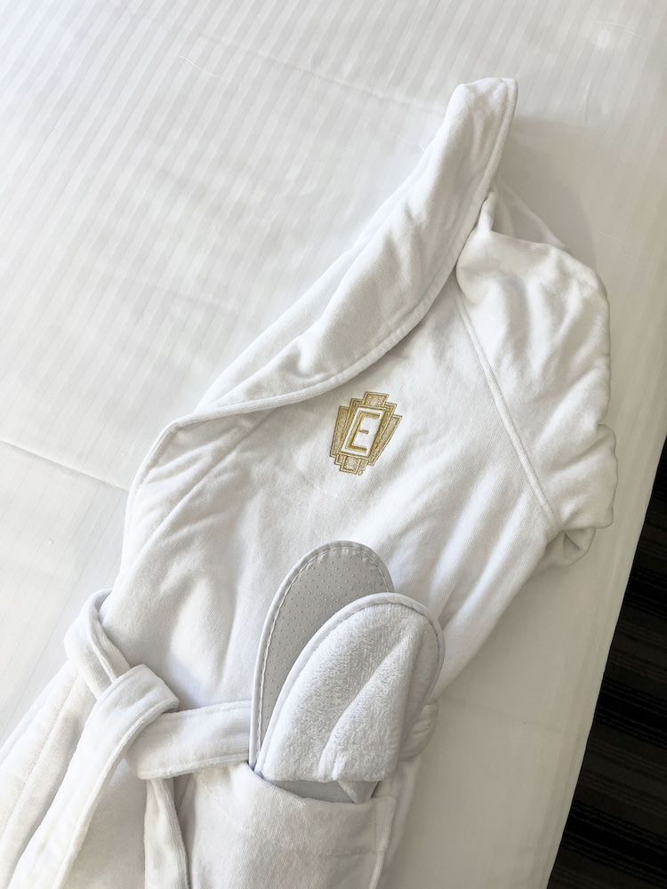 Signature Suite