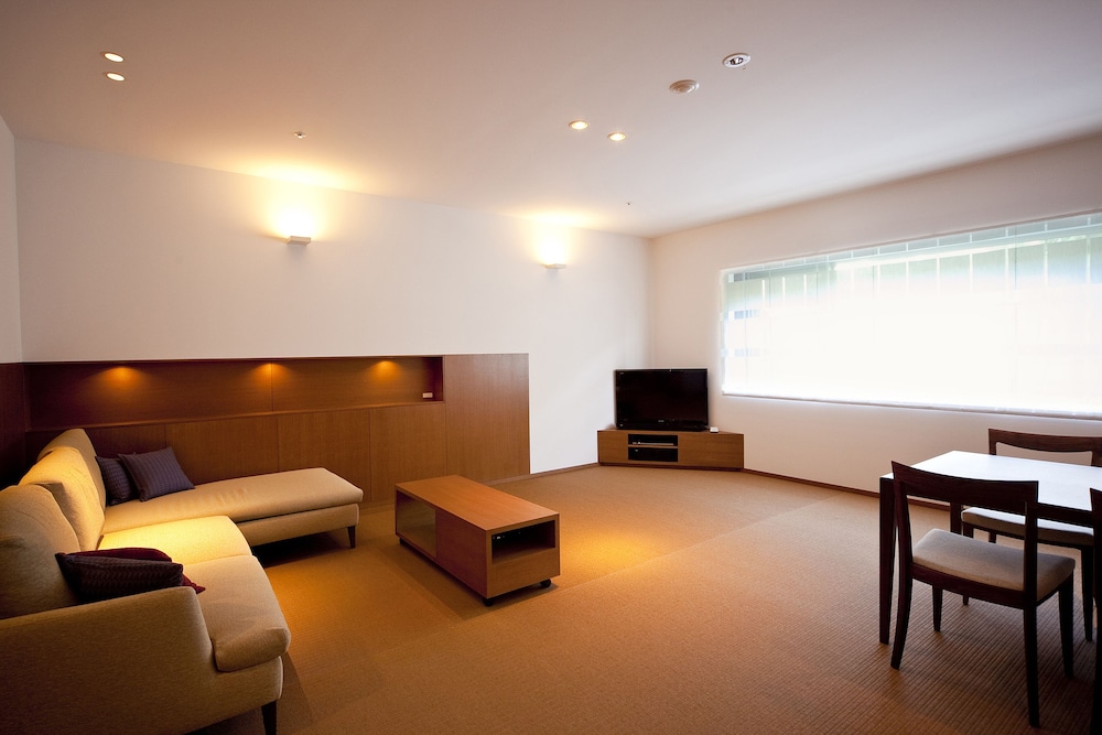 Comfort Suite photo 2