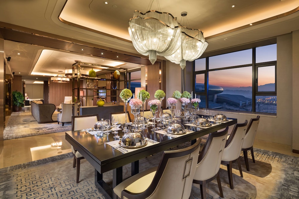Presidential Suite photo 2