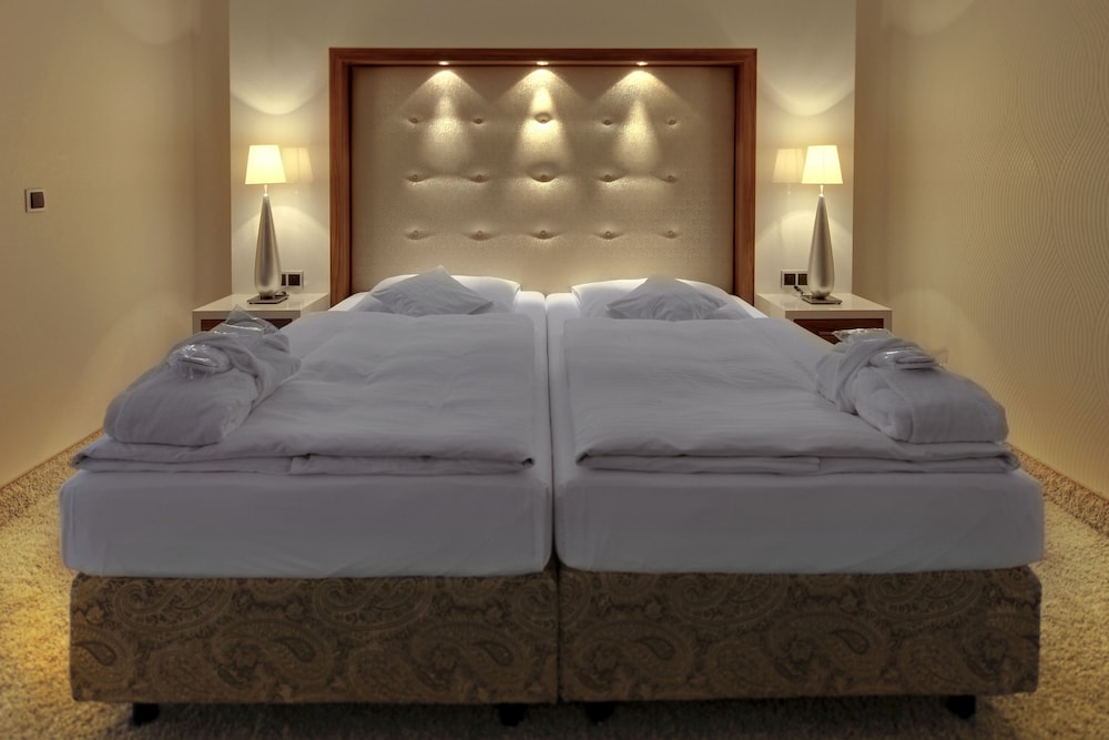 Deluxe Room, 1 Double Bed photo 3