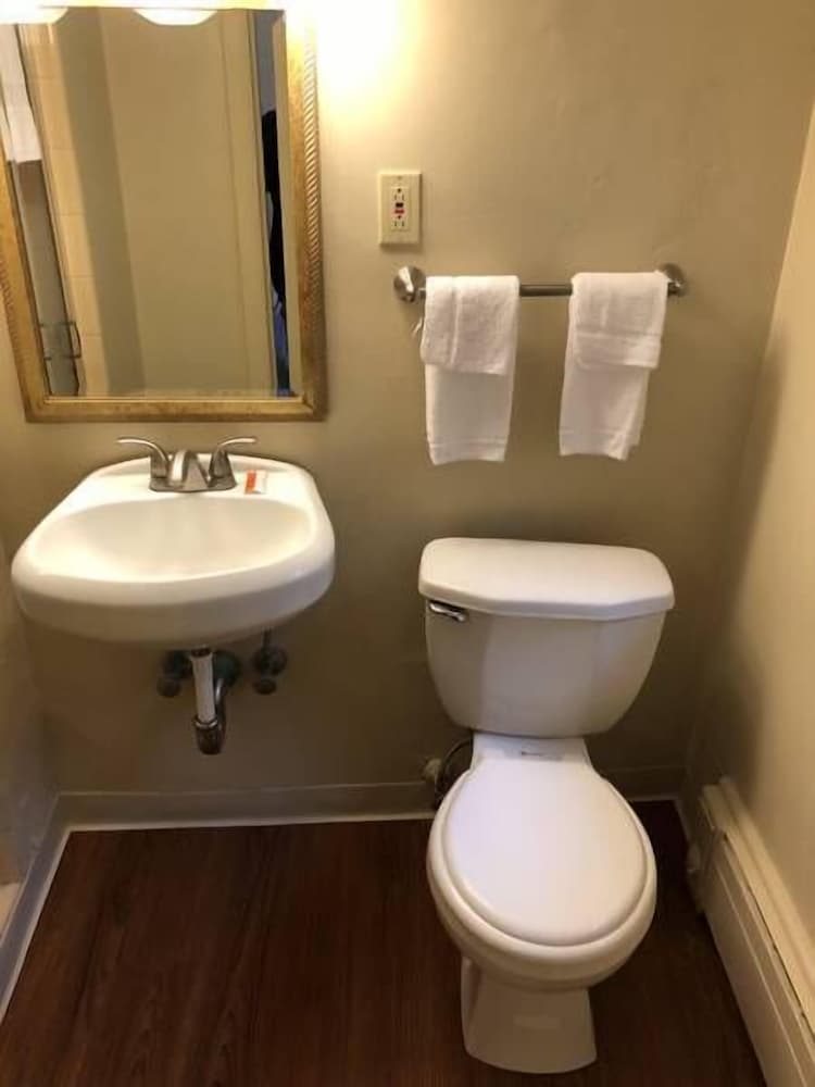 Basic Quadruple Room, 3 Bedrooms photo 1