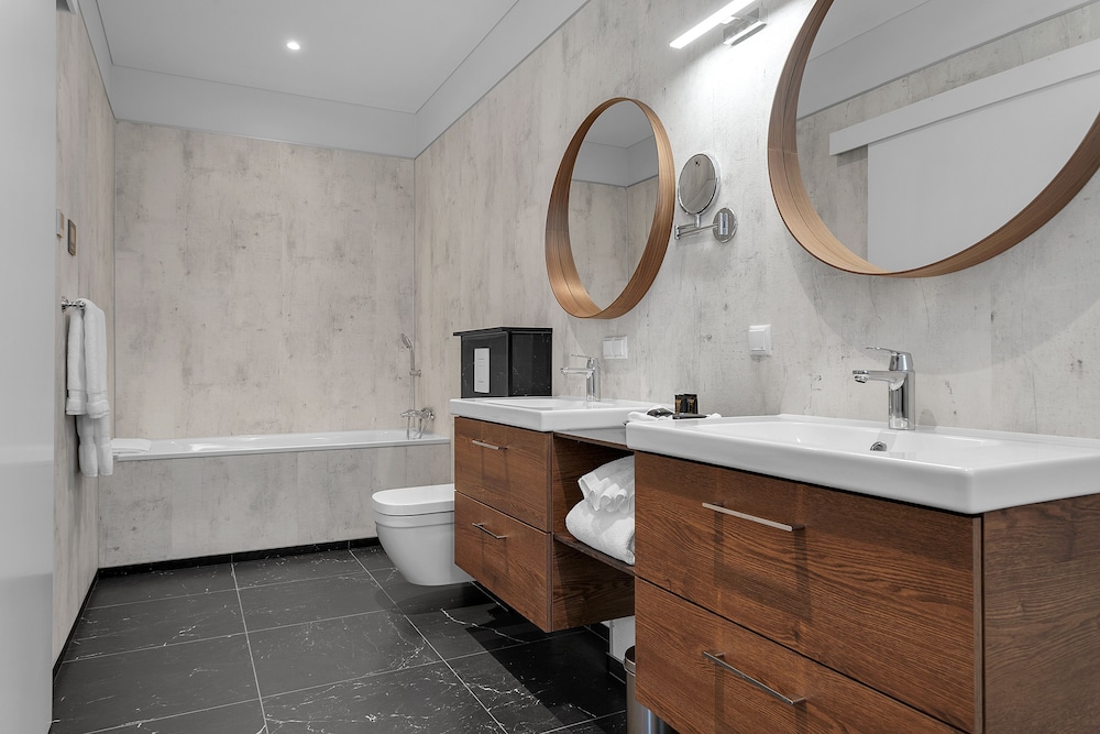Gallery Suite - Photo 17