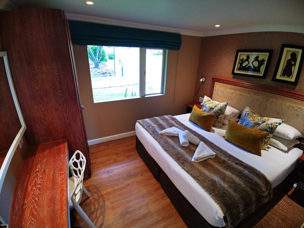 1 Bedroom Log Cabin photo 1