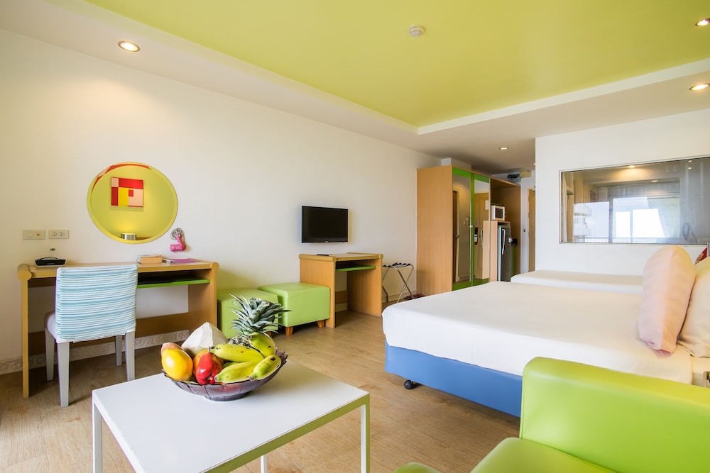 Deluxe Room, Sea View - Photo 3