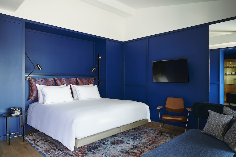Economy Suite, 1 King Bed with Sofa bed, Terrace photo 1