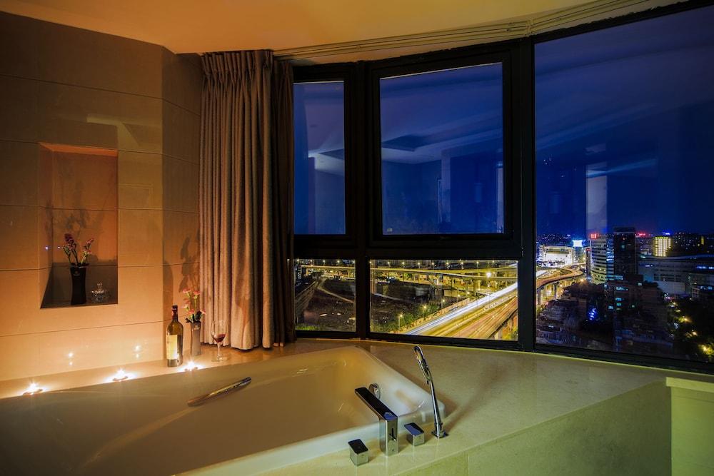 Superior Suite photo 3