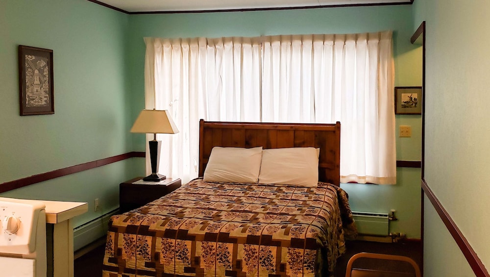 Standard Room, 2 Double Beds, Non Smoking, Refrigerator & Microwave photo 1