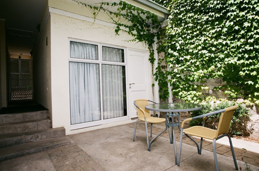 Economy Double Room, 1 Double Bed, Smoking, Garden Area photo 3