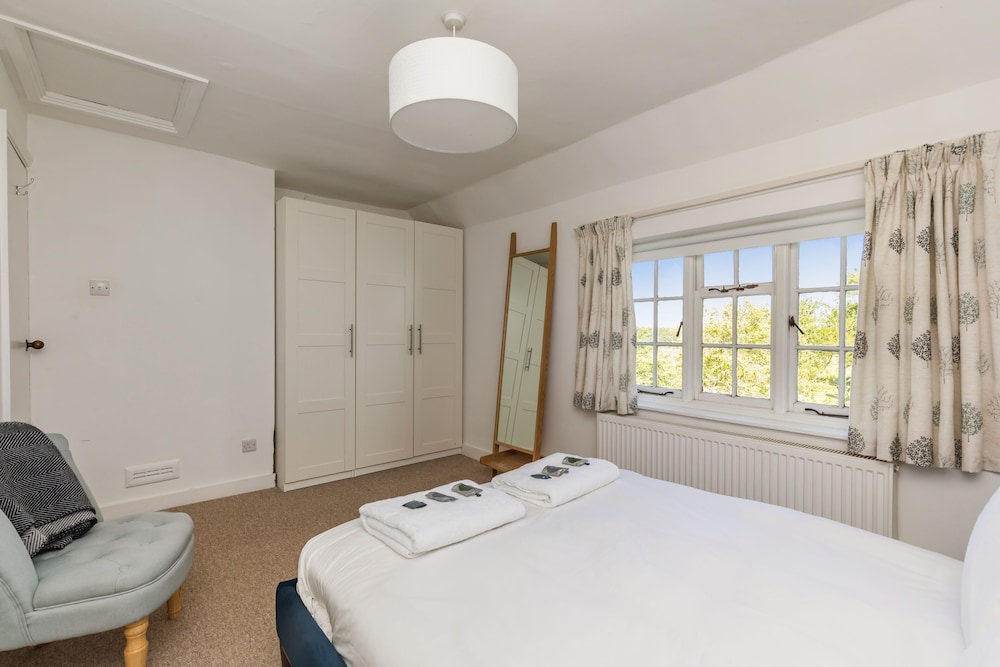 Classic Cottage, 3 Bedrooms, Non Smoking photo 2