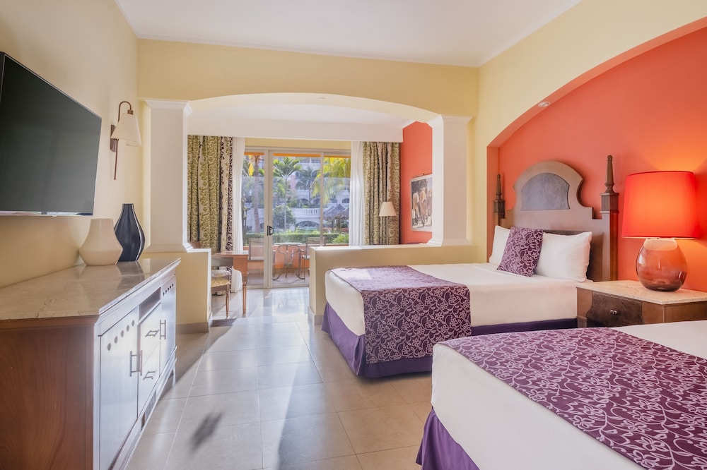 Junior Suite (Tropical View)