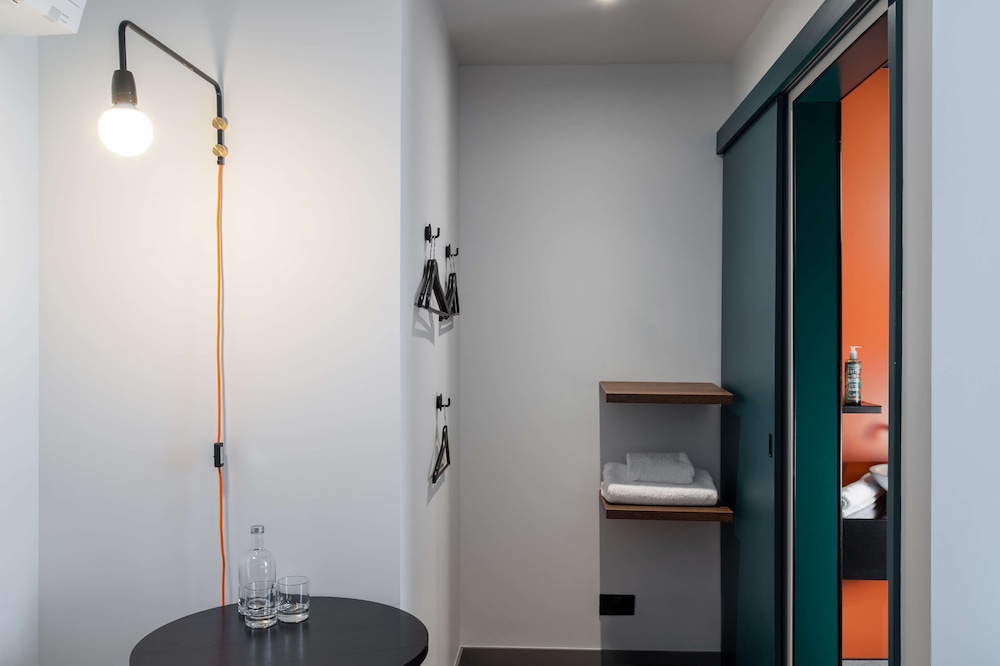 Compact Room photo 3