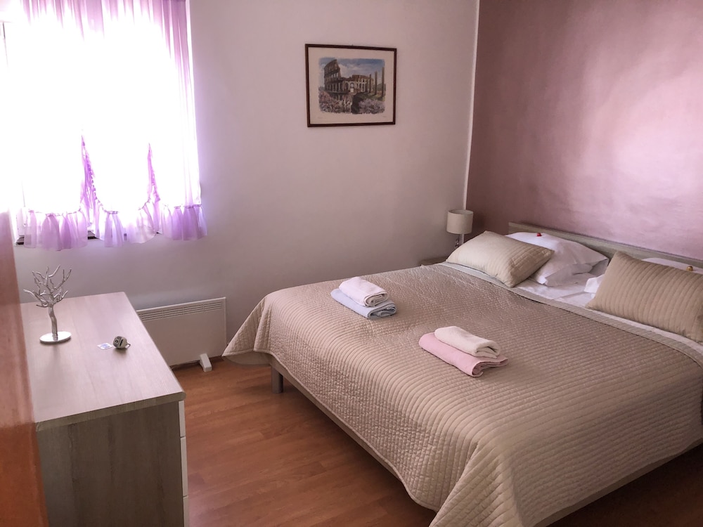 Family Apartment, 3 Bedrooms, Terrace, Tower