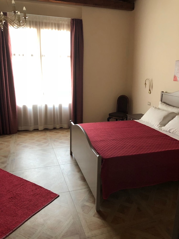 Quadruple Room, Kitchenette photo 1