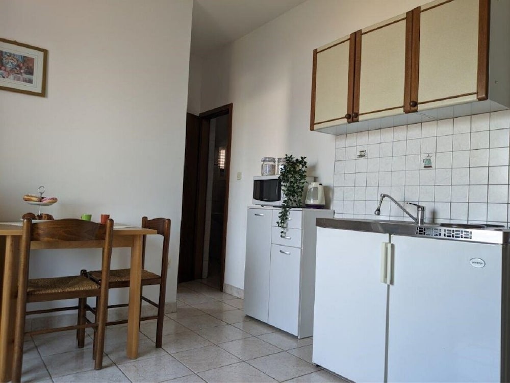 Apartment (Biserka - 50 m from beach - A3(2+1)) photo 2