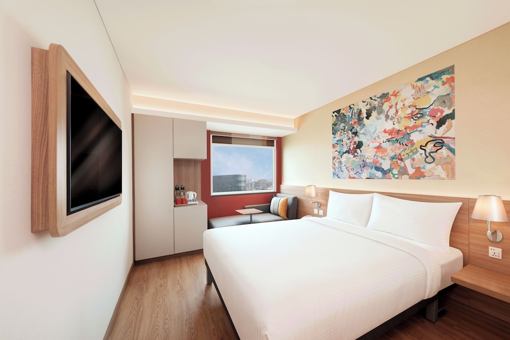 Standard Room, 1 Queen Bed