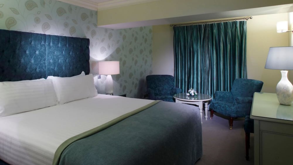 Deluxe Room - Photo 5