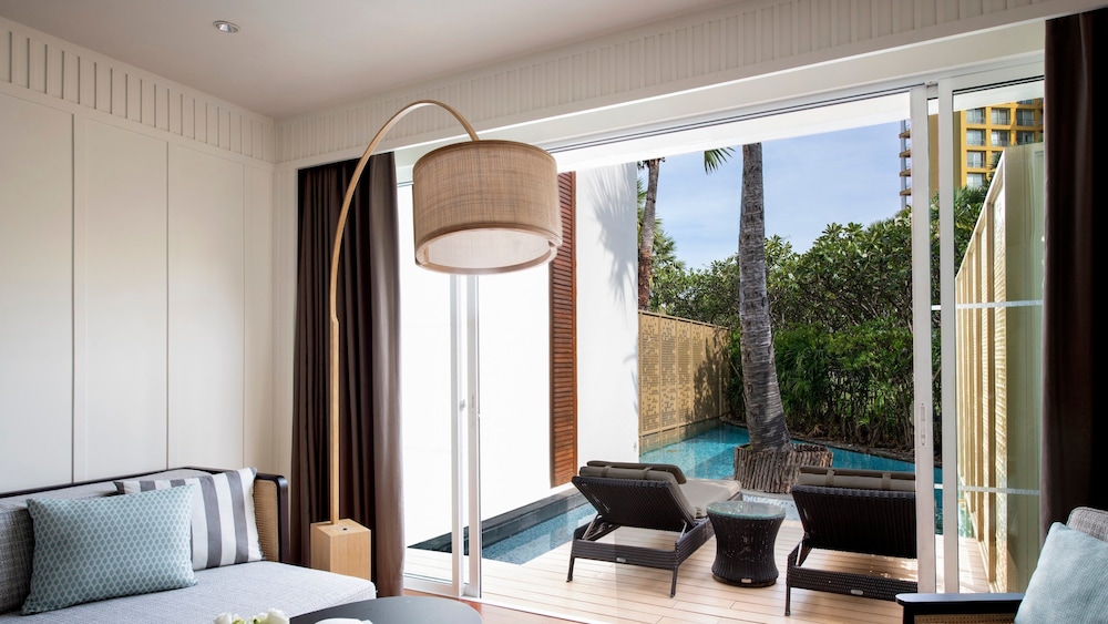Suite, 2 Twin Beds, Club Lounge Access (Private Pool) - Photo 1