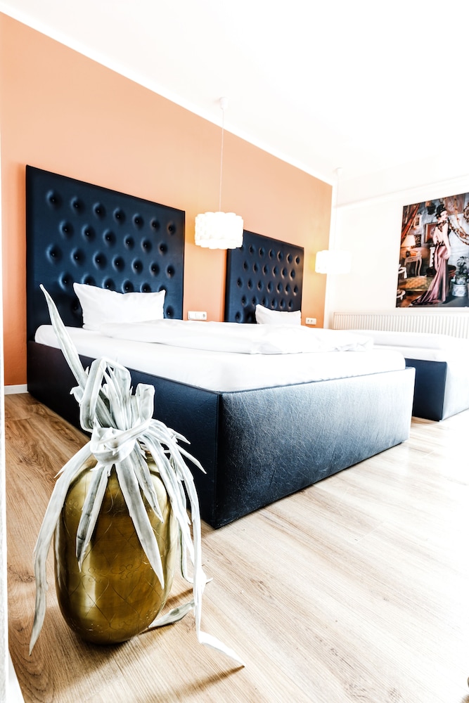 Double Room - Photo 7