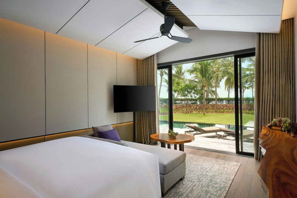Villa, 3 Bedrooms, Non Smoking, Private Pool (Oceanfront) photo 3