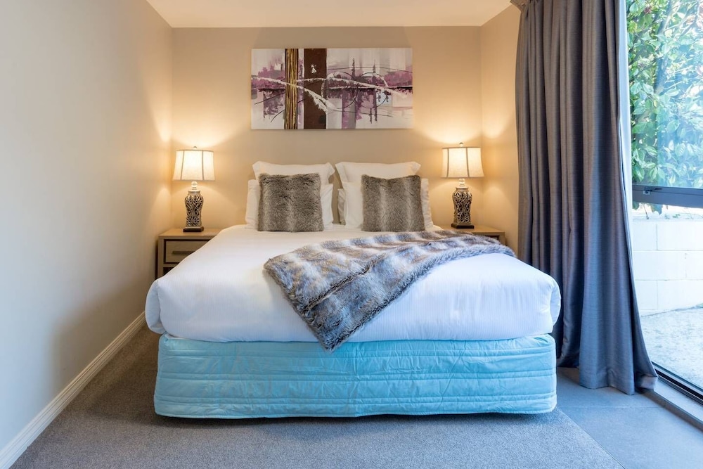 Apartment (2 Bedrooms)