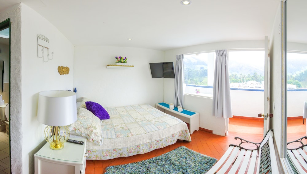 Double Room, Private Bathroom, Mountain View photo 1