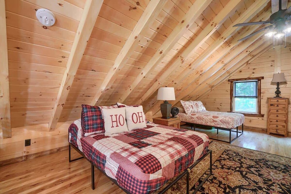 Cabin, Multiple Beds, Patio (Seven Pines)
