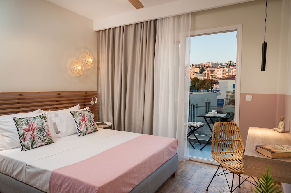 Deluxe Apartment, Balcony, Mountain View (Pink Apt) photo 1