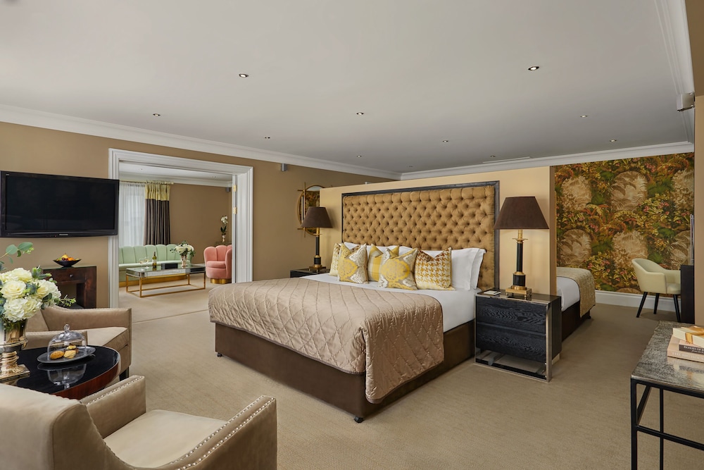 Park Suite - Photo 1