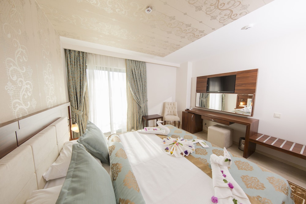 Standard Double or Twin Room, Balcony photo 1