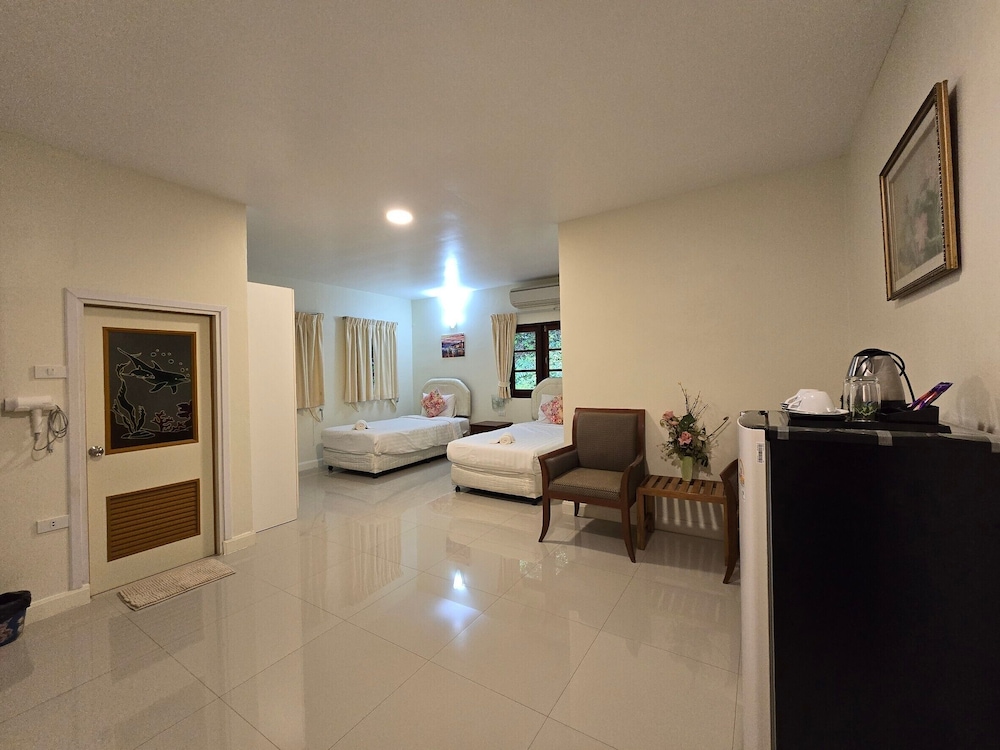 Superior Twin Room - Photo 7