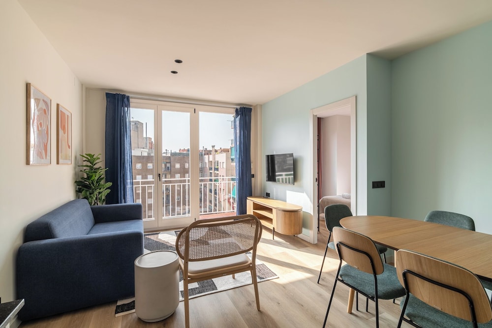 Apartment (3 Bedrooms)