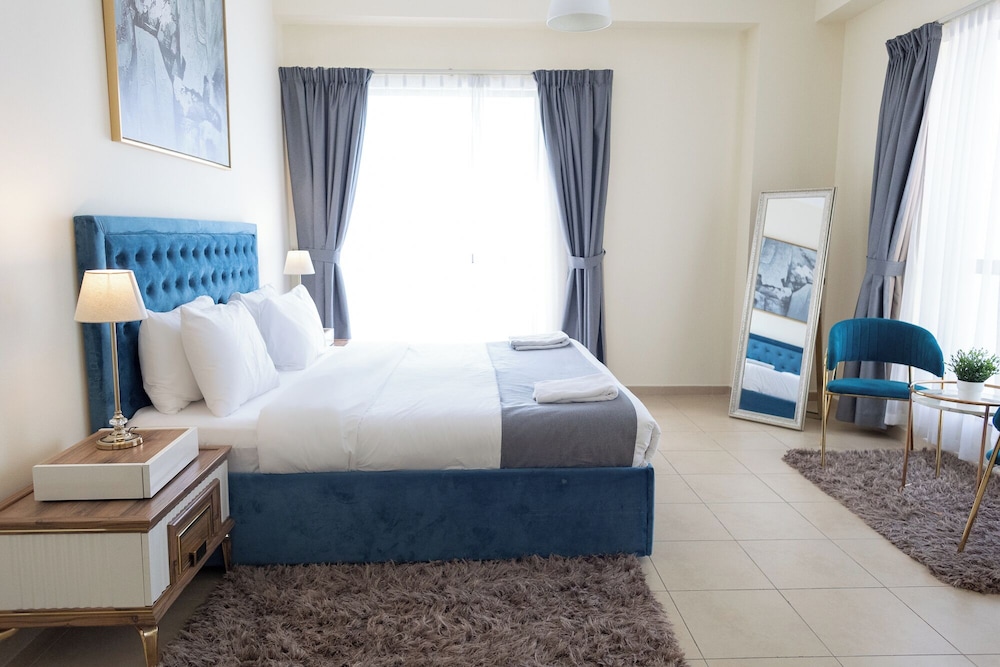 Luxury Apartment, 2 Bedrooms, Balcony, Sea View