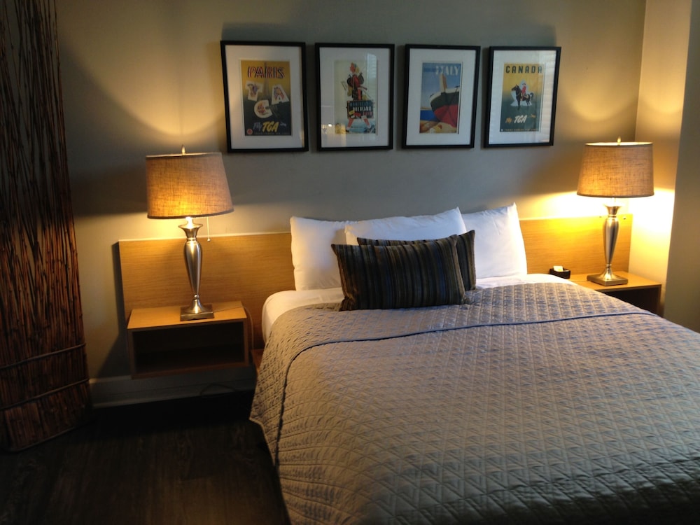 Standard Room, 1 Queen Bed - Photo 2