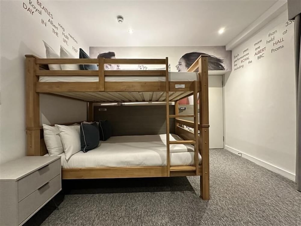Standard Quadruple Room photo 2