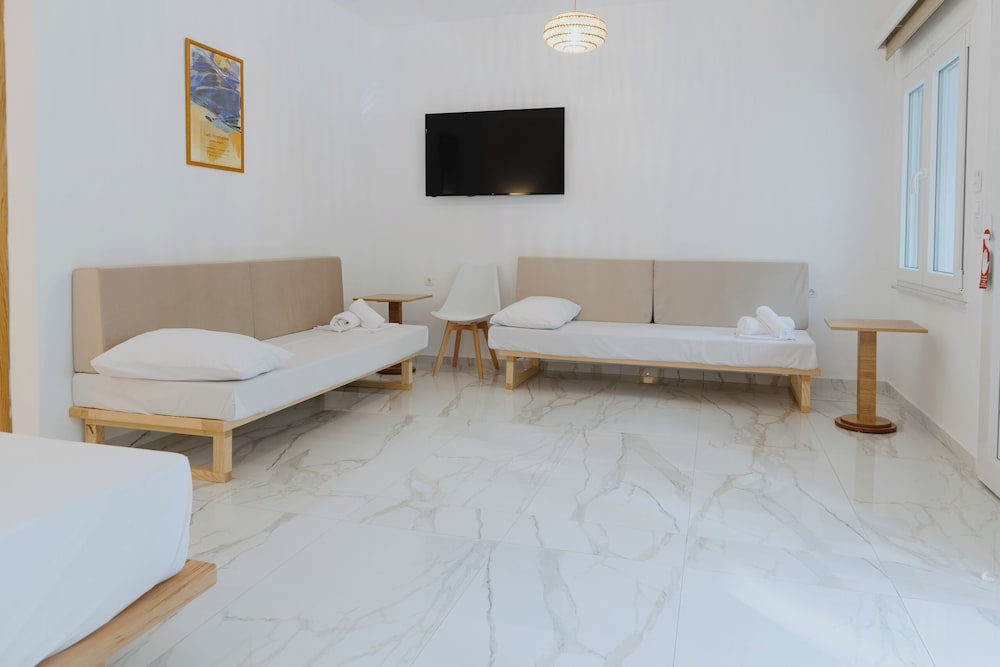 Standard Suite, Balcony, Garden View photo 2