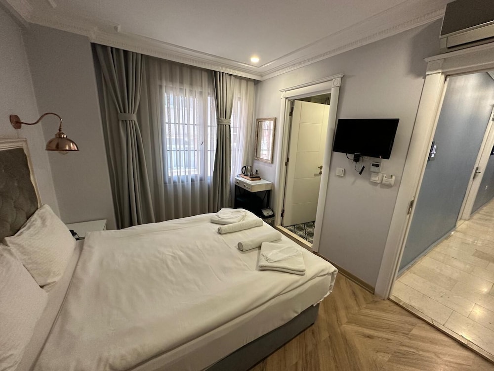 Classic Double Room photo 2