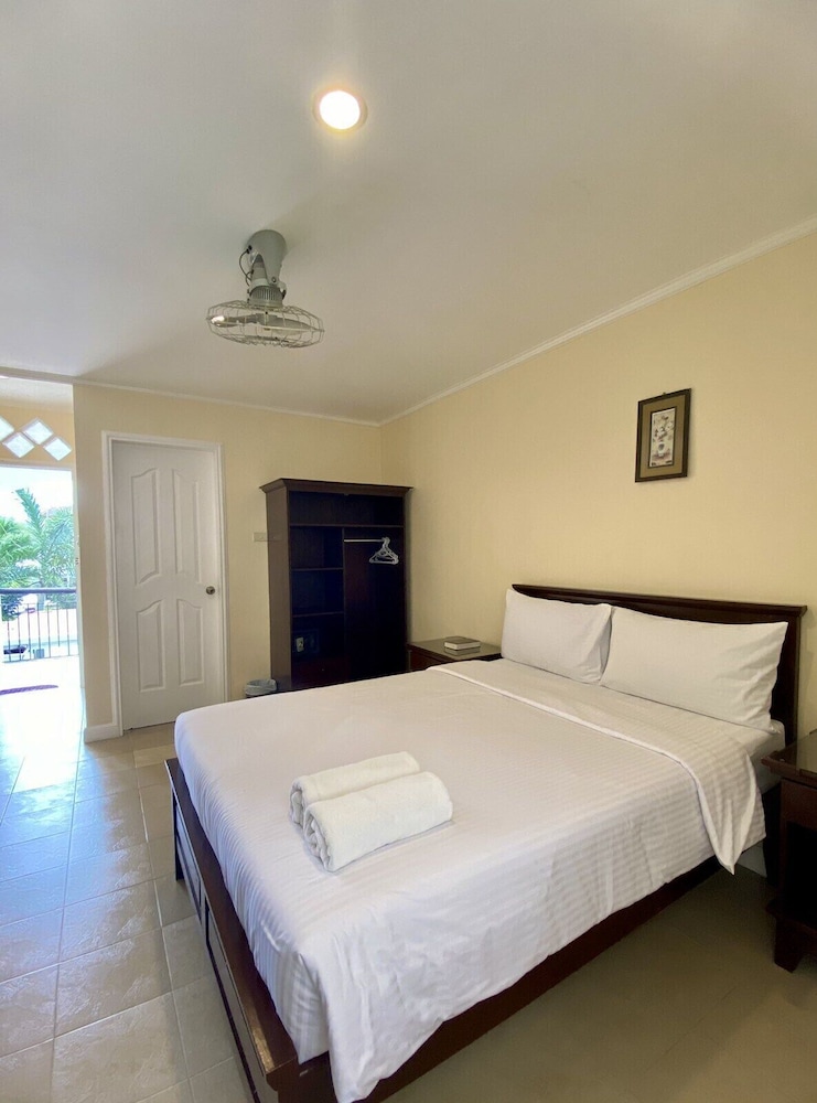 Standard Double Room photo 3