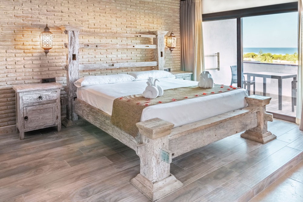 Junior Suite (Superior) - Photo 1