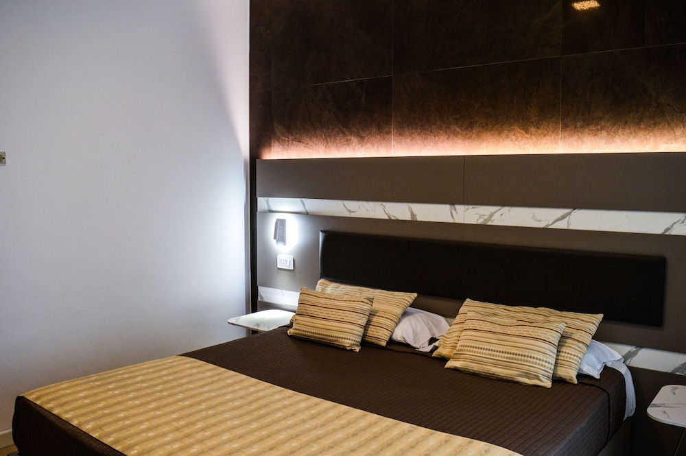 Superior Double Room Single Use - Photo 2