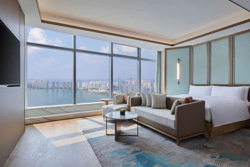 Premier Suite, 1 King Bed