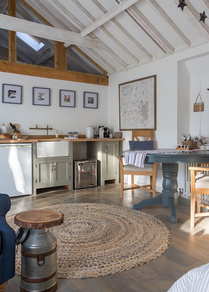 Double Room (The Cowshed) photo 3