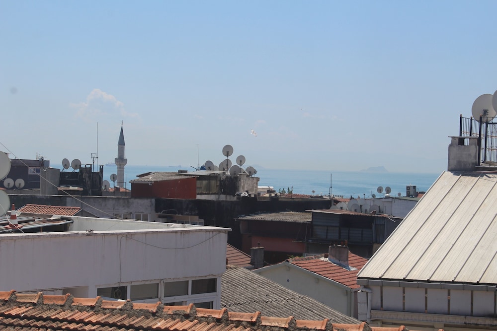 Family Apartment, 2 Bedrooms, Sea View photo 2